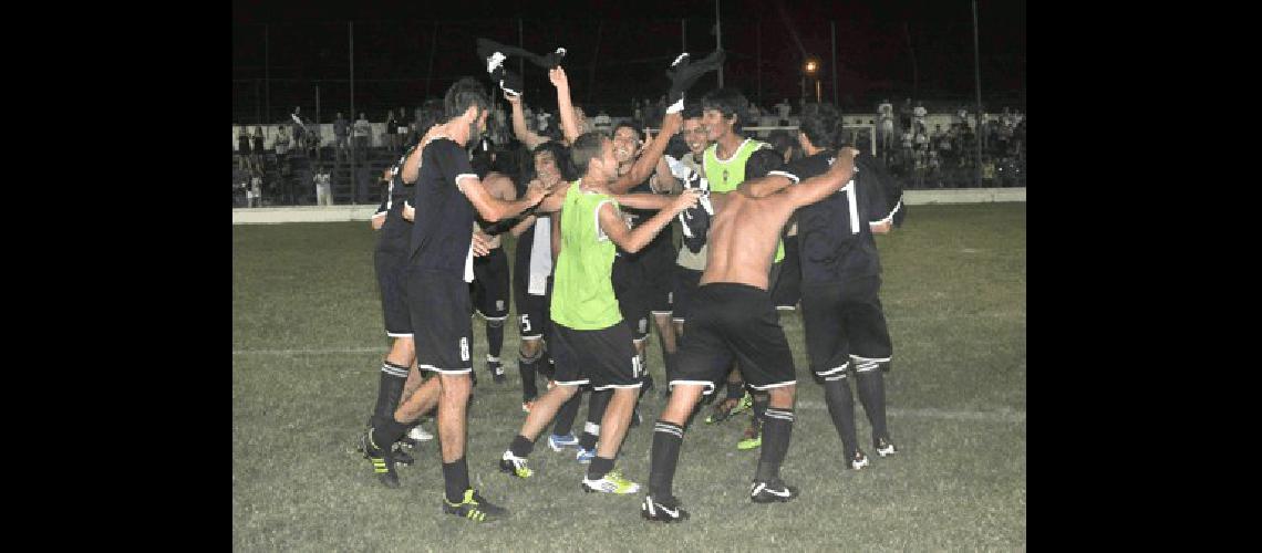 El festejo fue de Estudiantes ante su parcialidad El Bata es el campeÃ³n del torneo Clausura de primera divisiÃ³n 