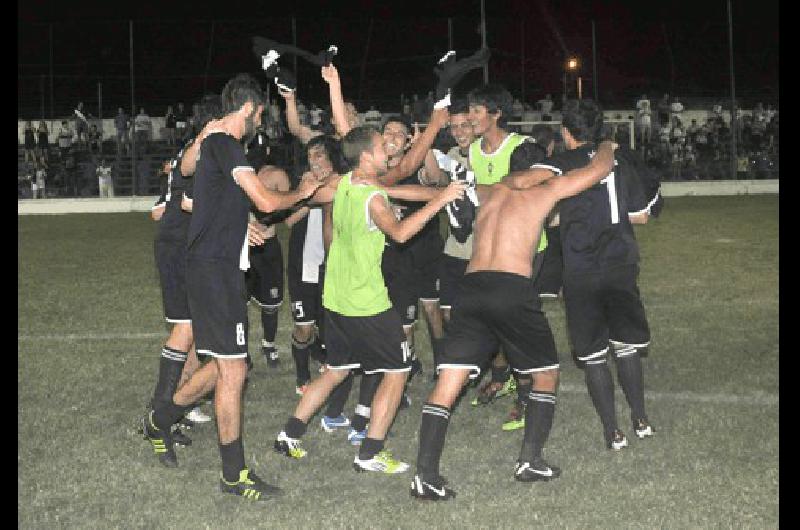 El festejo fue de Estudiantes ante su parcialidad El Bata es el campeÃ³n del torneo Clausura de primera divisiÃ³n 