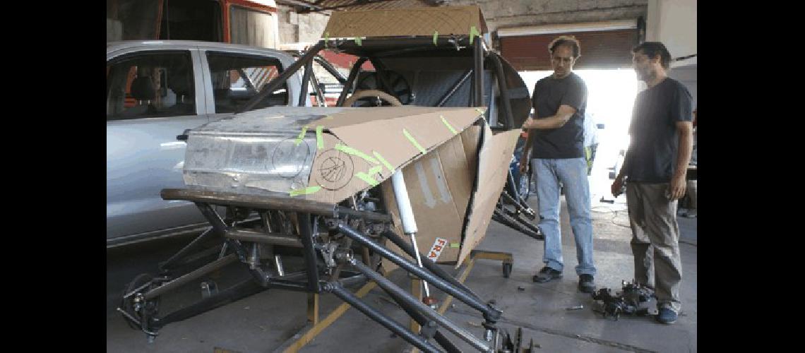 El Buggy con el cual correrÃ� el Gato Barbery ya va tomando forma 