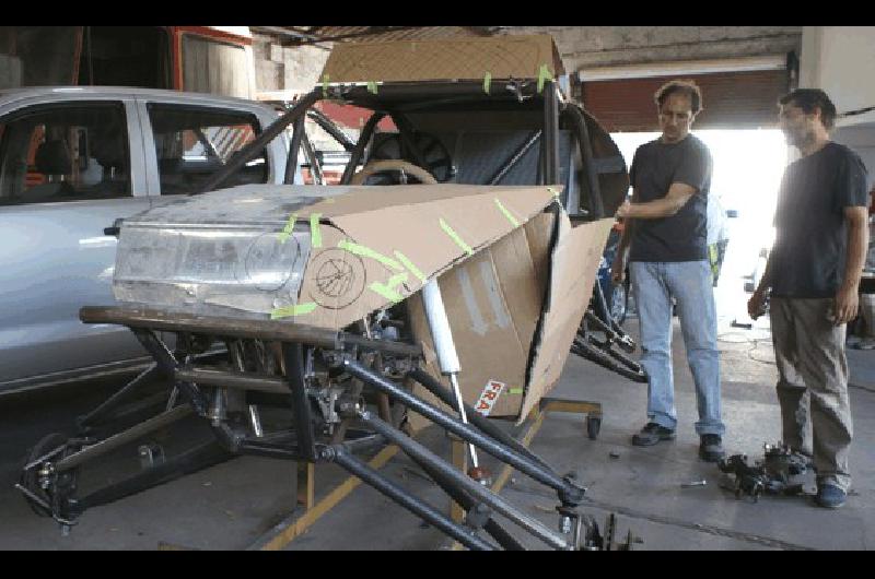 El Buggy con el cual correrÃ� el Gato Barbery ya va tomando forma 