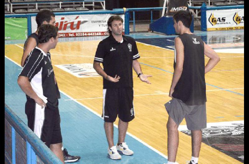 El equipo de JosÃ© Luis Pisani se prepara para su primer juego de 2014 ante los de La Plata 