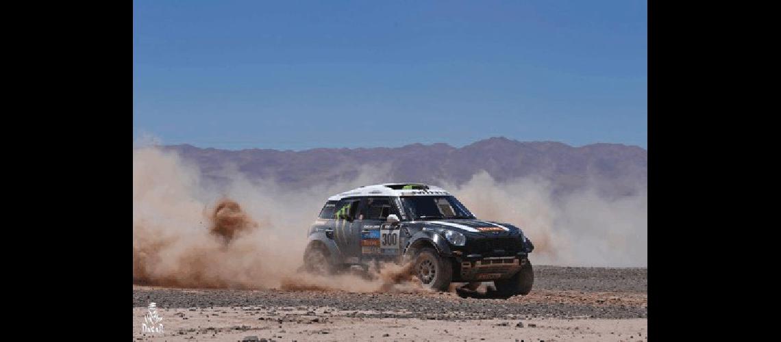 El francÃ©s Peterhansel el hombre mÃ�s ganador en la historia del Dakar se adjudicÃ³ la tercera etapa de este aÃ±o y la nÃºmero 64 