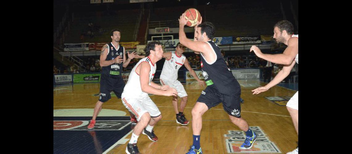 Estudiantes derrotÃ³ el pasado viernes a su homÃ³nimo platense con comodidad por 102-76 