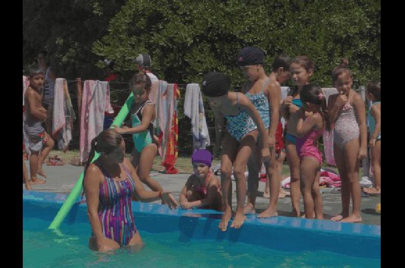 El Club de NiÃ±os en IJN realizÃ³ el muestreo de nataciÃ³n 