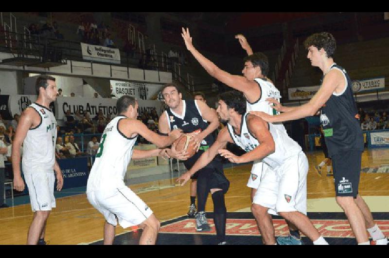 Estudiantes derrotÃ³ el viernes a Villa General Mitre 73-71 con un juego muy poco convincente 