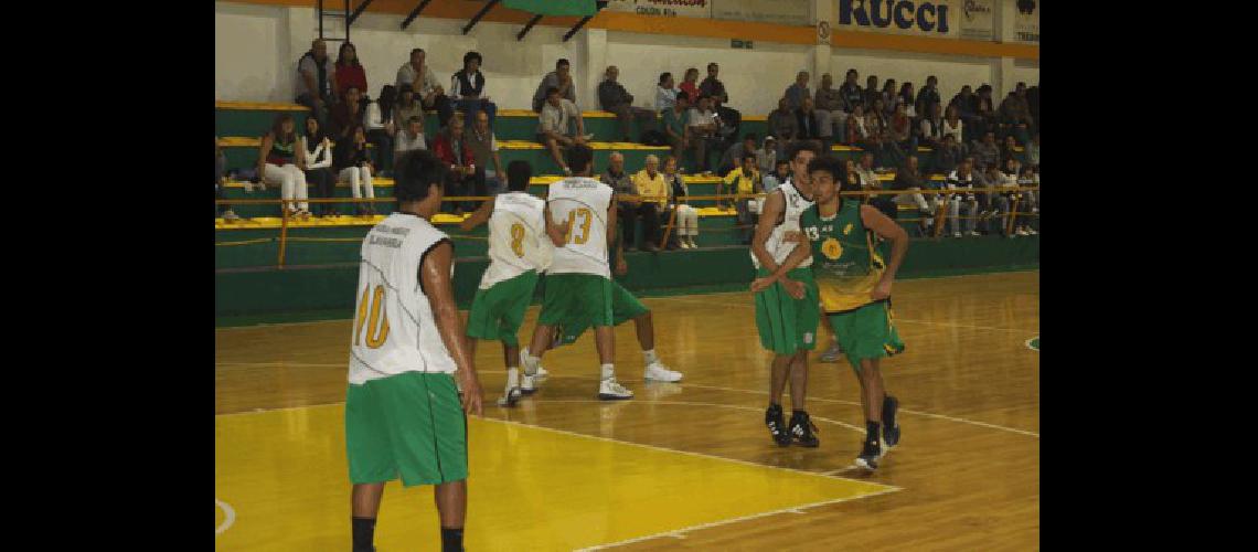 Pueblo Nuevo le ganÃ³ el viernes un partido increÃ­ble a Costa Sud en Tres Arroyos 