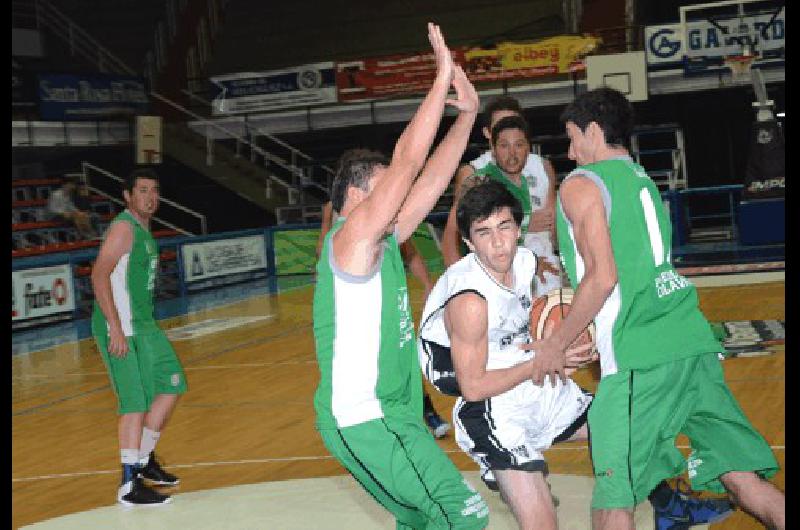 En el debut Estudiantes A le ganÃ³ con autoridad a Pueblo Nuevo 