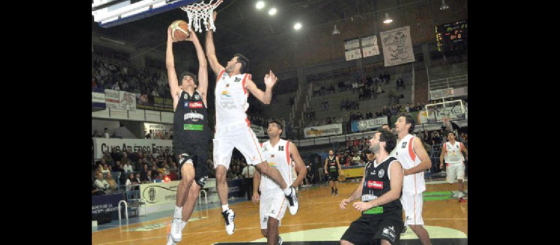 El pasado domingo Estudiantes logrÃ³ un triunfo con mÃs corazÃ³n que juego ante Rivadavia de Mendoza 