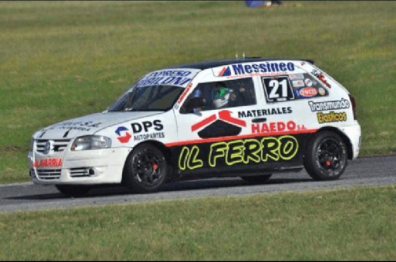 Emanuel Bibiloni tuvo una buena serie en el C3 de Turismo Pista 