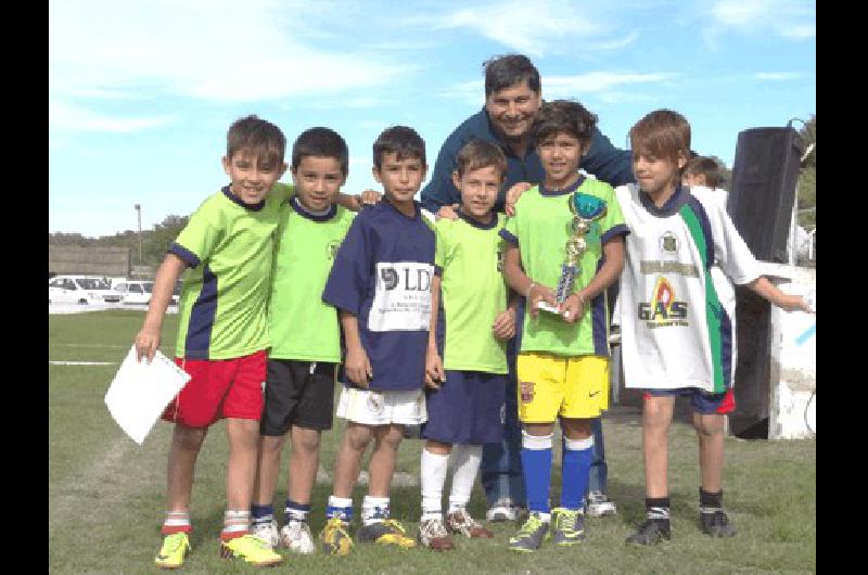 El presidente de la LLF Marcos Lacal estuvo en La Madrid y hablÃ³ sobre la realidad del fÃºtbol regional 