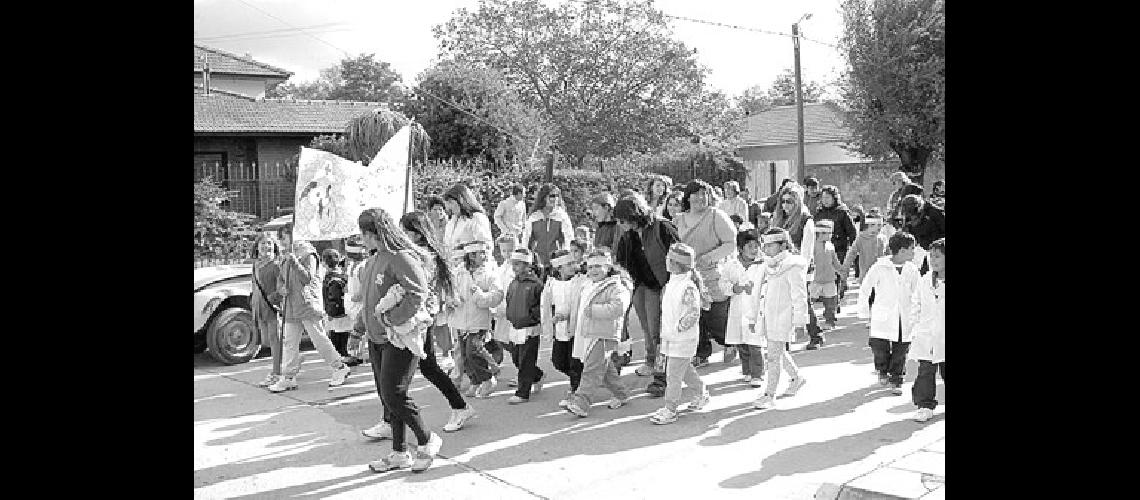 Se lleva a cabo la caminata y bicicleteada por la salud organizada por la EP NÂº 7 Archivo 