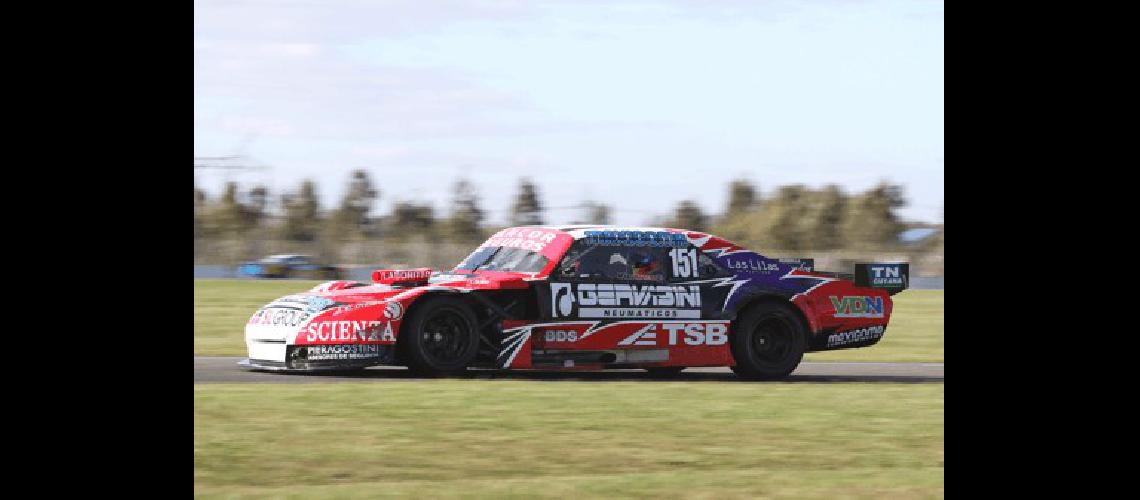 Urcera apareciÃ³ en la Ãºltima tanda del TC Mouras para dominar el viernes en La Plata 