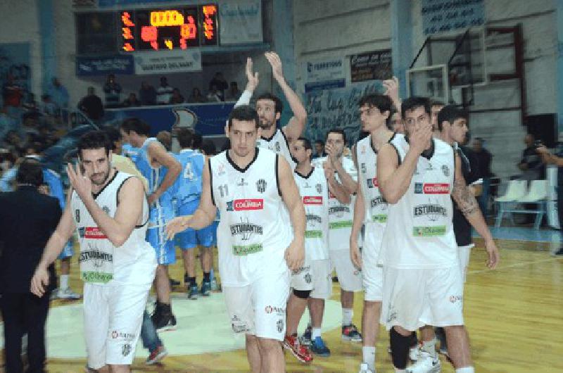 Estudiantes deberÃ esperar hasta maÃ±ana para intentar conseguir el ascenso al TNA Anoche cayÃ³ 88 a 80 frente a Regatas en el tercer juego 