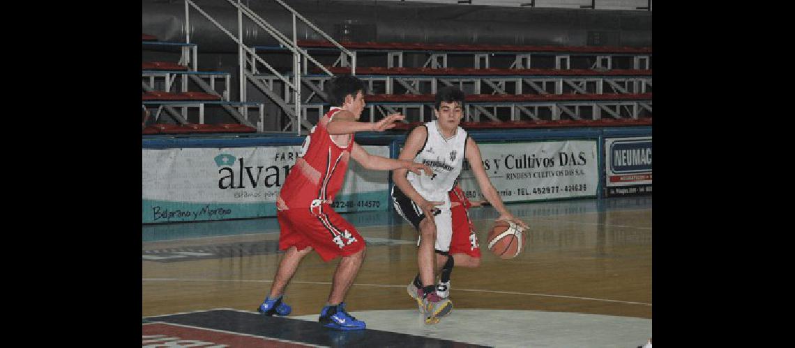 El Bata venciÃ³ en el Maxigimnasio del Parque Carlos Guerrero a HuracÃn de Necochea 