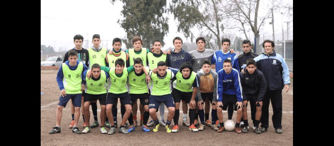 El entrenador Gualterio Mantovani tiene su primera experiencia al frente de una selecciÃ³n juvenil 