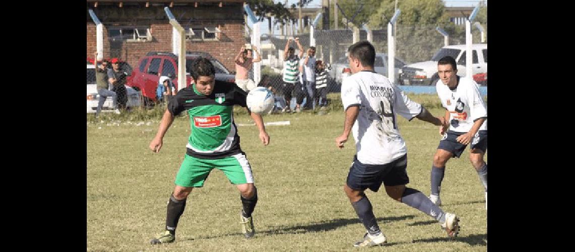 AtlÃ©tico Hinojo y Sierra Chica jugarÃn el clÃsico de las sierras 