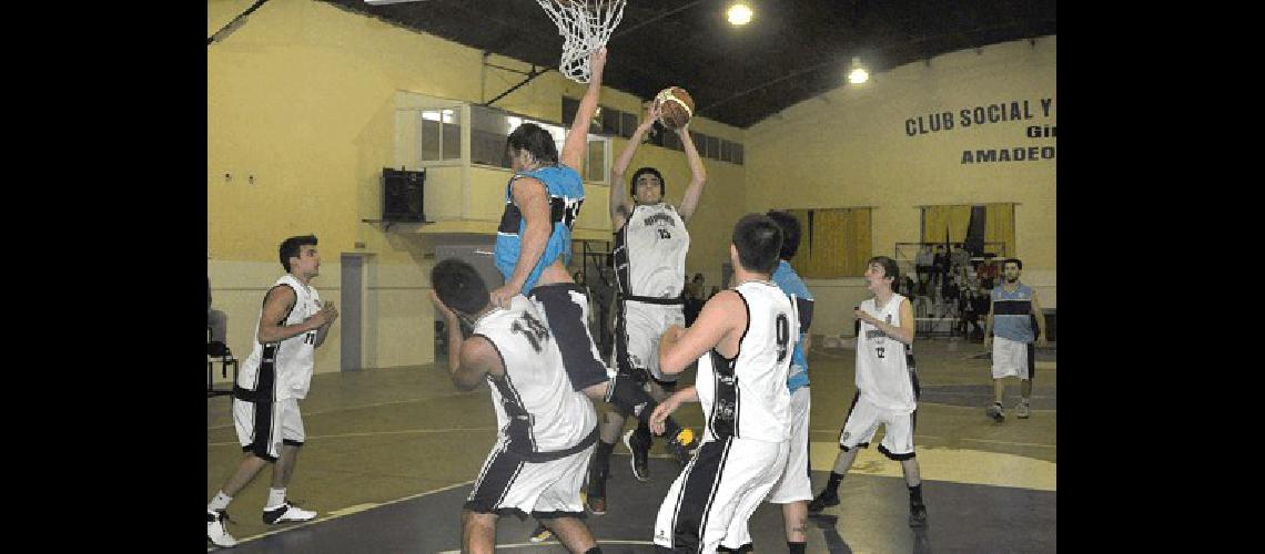 El FortÃ­n le ganÃ³ anoche a Estudiantes en el gimnasio Amadeo Bellingeri 