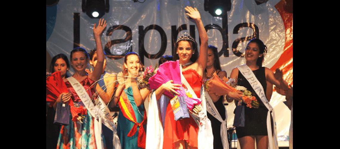 Luciana Amaya y las princesas Julieta Blanco y Albertina Clark 