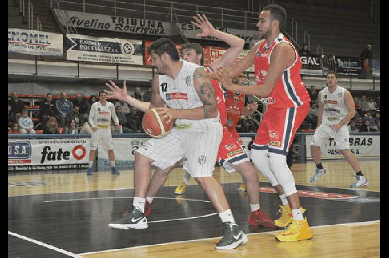 El pivote platense Juan Luis Abeiro anotÃ³ anoche 9 puntos para el Bata 