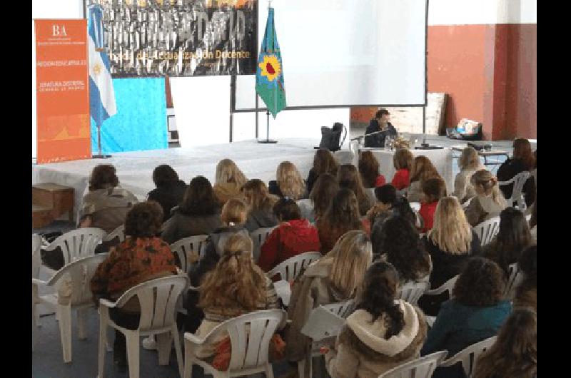 En La Madrid se realizÃ³ la Segunda Jornada de ActualizaciÃ³n Docente 