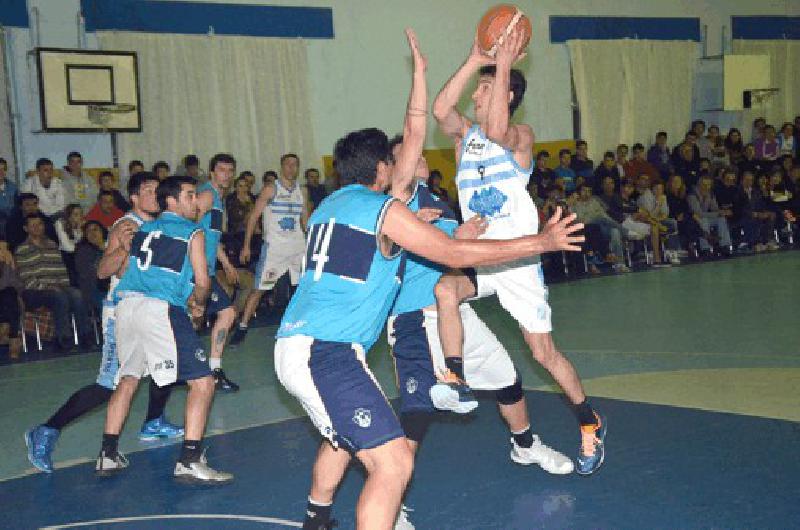 MatÃ­as Santana con 35 puntos fue la gran figura en la victoria de Ferro ante El FortÃ­n en el Ricardo De La Vega 