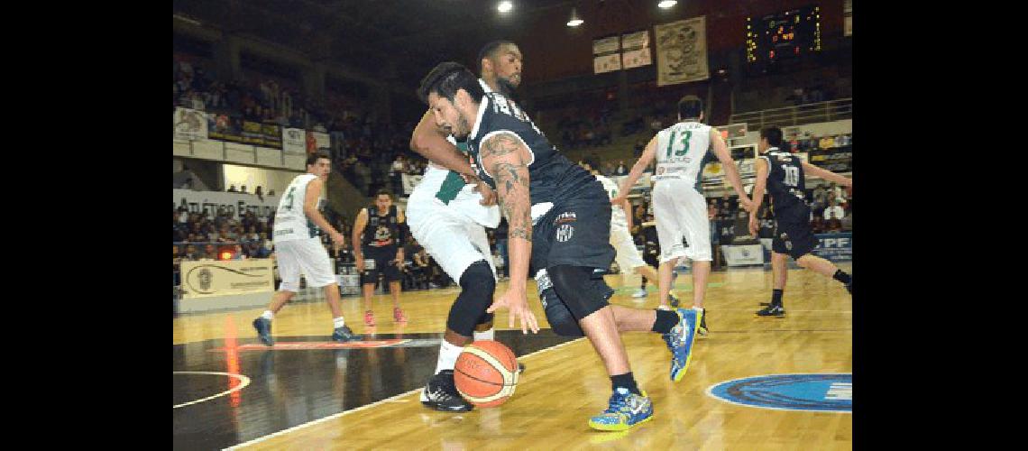 El equipo de JosÃ© Luis Pisani derrotÃ³ a los de Caballito en la primera fecha en OlavarrÃ­a por 72-71 