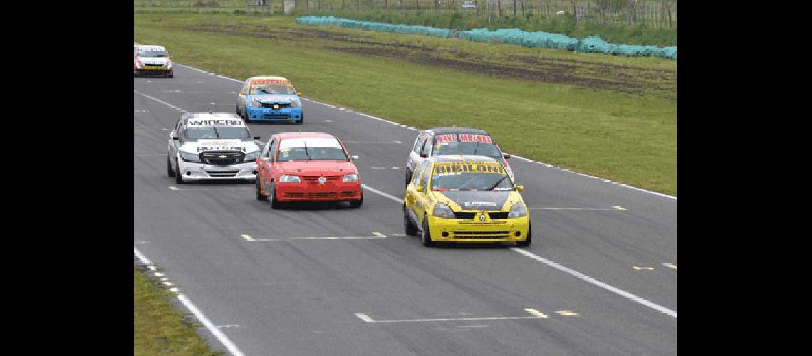 Emanuel Bibiloni es el tercer piloto con chances del tÃ­tulo de la Clase Tres en el Premio CoronaciÃ³n 