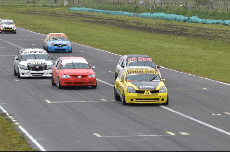 Emanuel Bibiloni es el tercer piloto con chances del tÃ­tulo de la Clase Tres en el Premio CoronaciÃ³n 