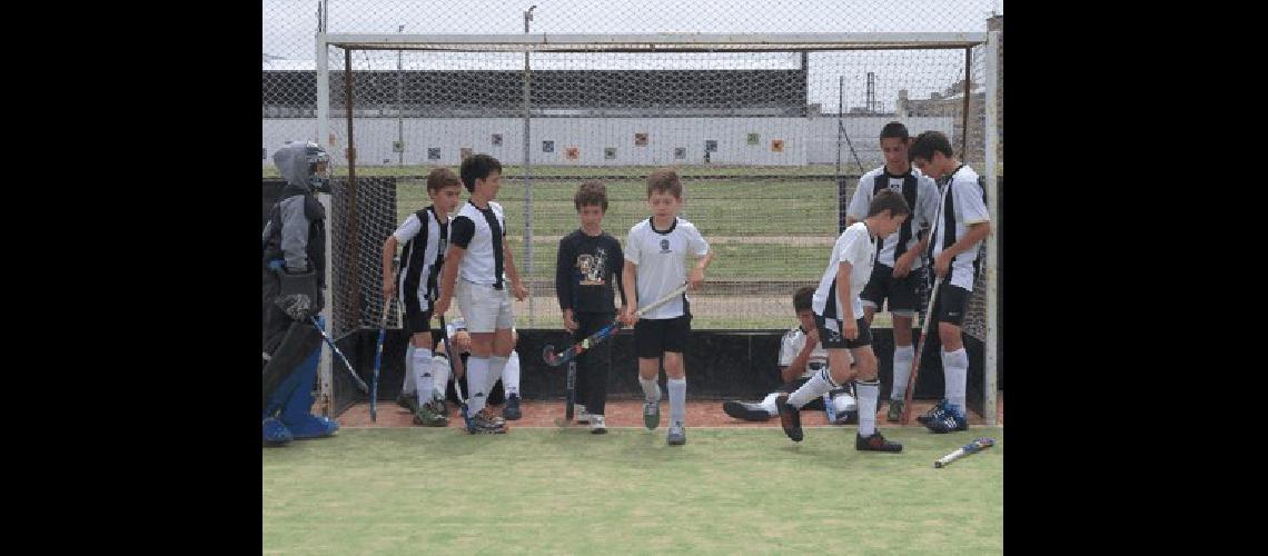 Los Sub 14 del Bataraz jugaron en la cancha sintÃ©tica del Parque Carlos Guerrero 