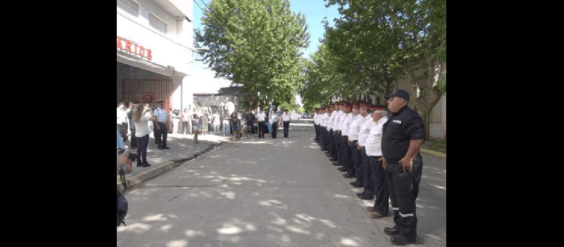 Ayer se realizaron los festejos por el 53Âº aniversario de la creaciÃ³n de los Bomberos Voluntarios de La Madrid 