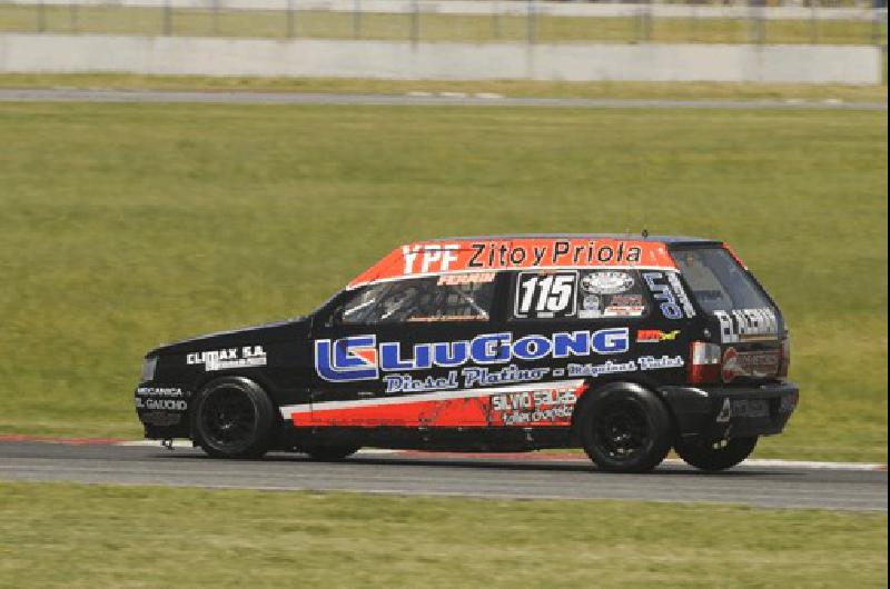 Juan JosÃ© Cassou logrÃ³ tres podios en cinco carreras 