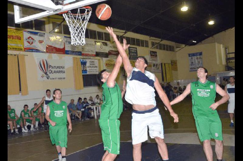 El FortÃ­n y Pueblo Nuevo se enfrentaron anoche en el Amadeo Bellingeri 