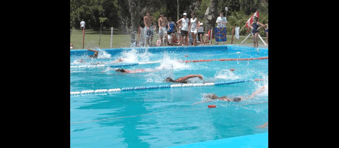 Chicos de La Madrid Laprida y JuÃ�rez compitieron en el encuentro de nataciÃ³n organizado por Ingeniero 