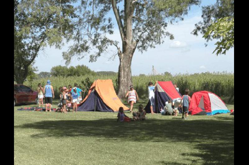 Treinta carpas y ciento cincuenta niÃ±os de La Madrid y las localidades se reunieron en el campamento 