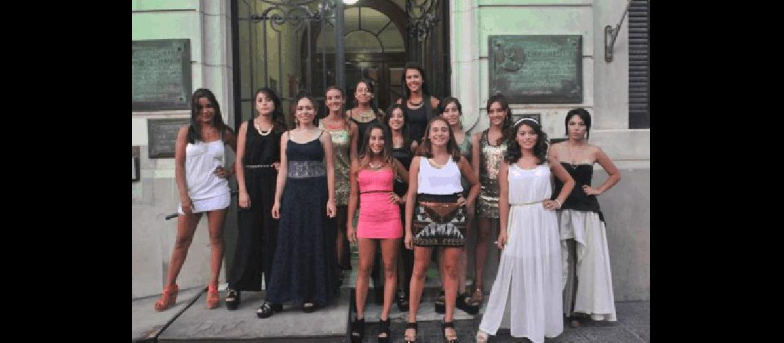 Todas las candidatas a quedarse con el cetro de Reina 2015 