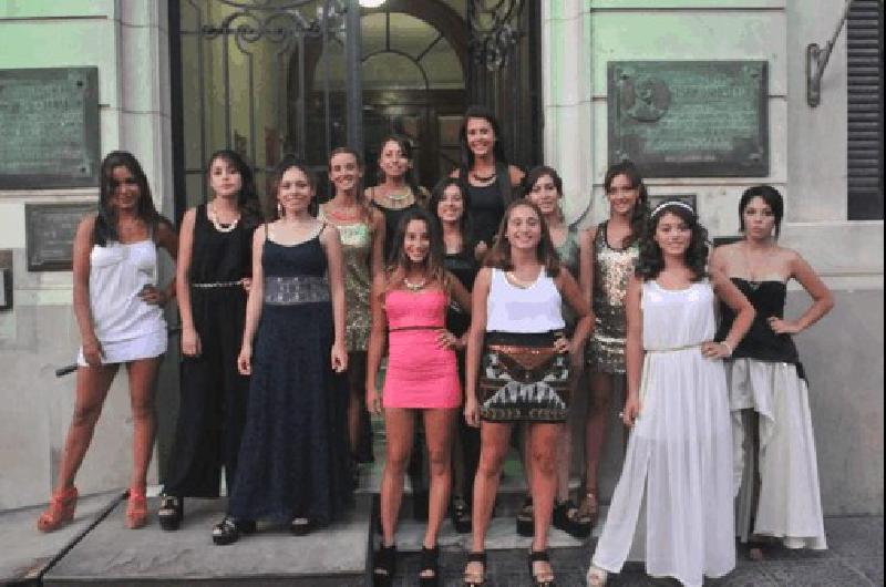 Todas las candidatas a quedarse con el cetro de Reina 2015 