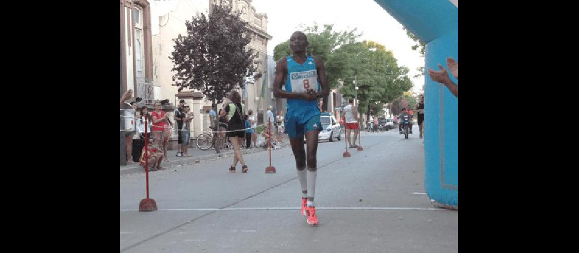 Julius Rono fue el mejor clasificado en la MaratÃ³n 125 Aniversario de La Madrid 