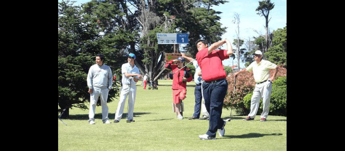 Severiano Gallego es el lÃ­der parcial de profesionales en el torneo Maff 2015 que se juega en Estudiantes 