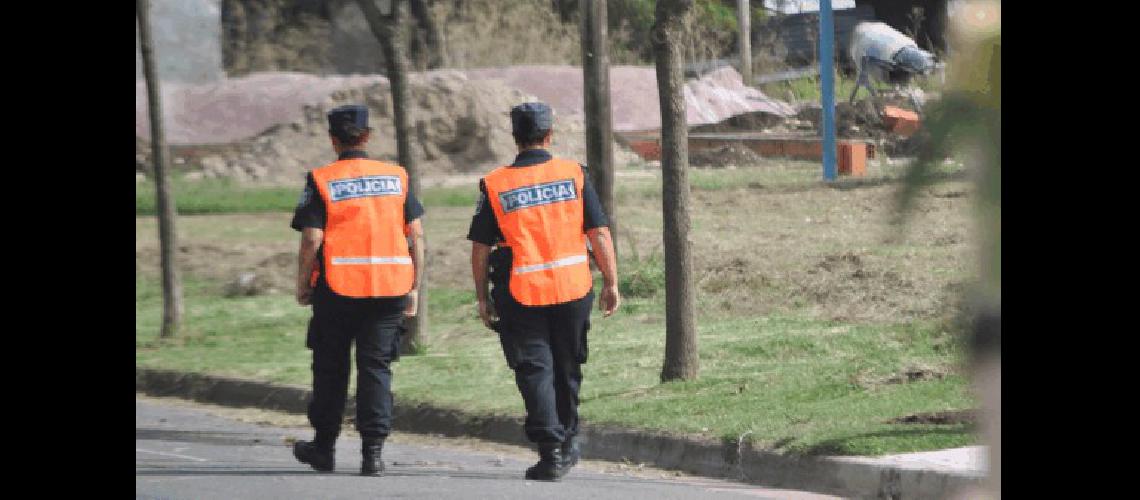 Los nuevos policÃ­as ya cumplen tareas de patrulla por la ciudad 