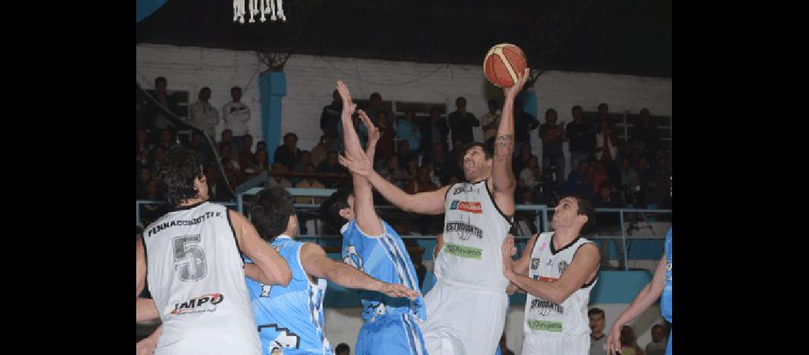 Juan Luis Abeiro fue clave en el ascenso del Bata a la segunda categorÃ­a del bÃsquetbol argentino 