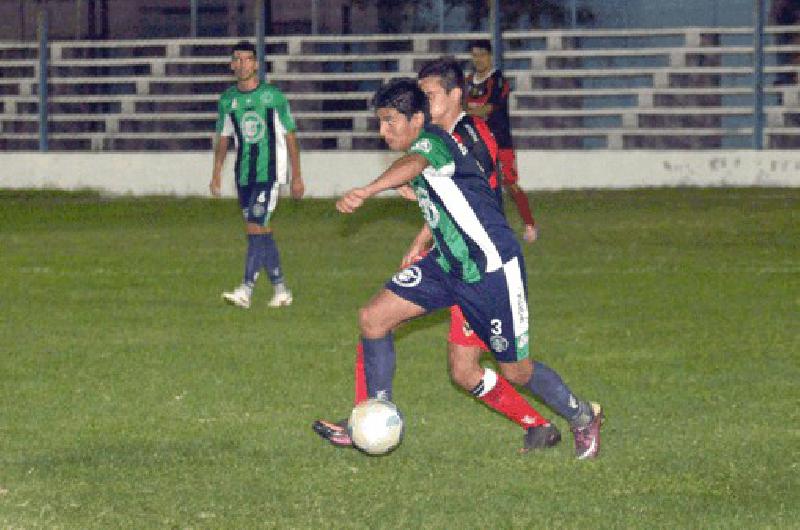 Embajadores venciÃ³ a LujÃn en cancha de Ferro 