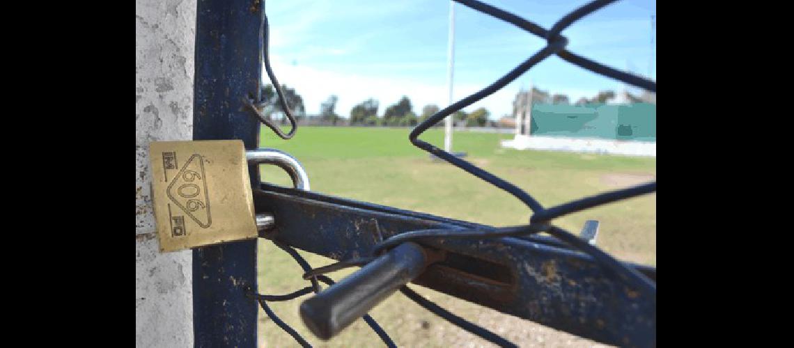 Para preservar el piso de las canchas se suspendiÃ³ el fÃºtbol en Laprida y La Madrid 