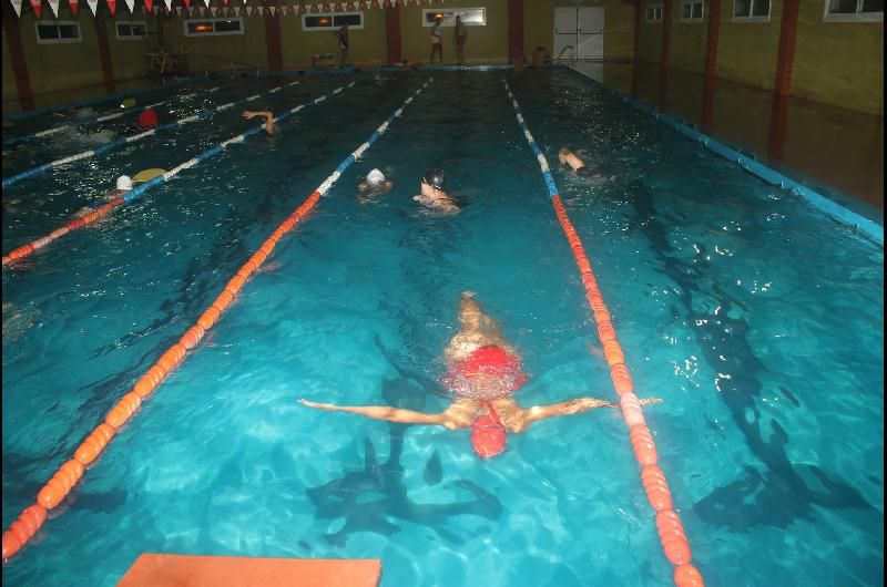 Se realiza un encuentro recreativo de nataciÃ³n 