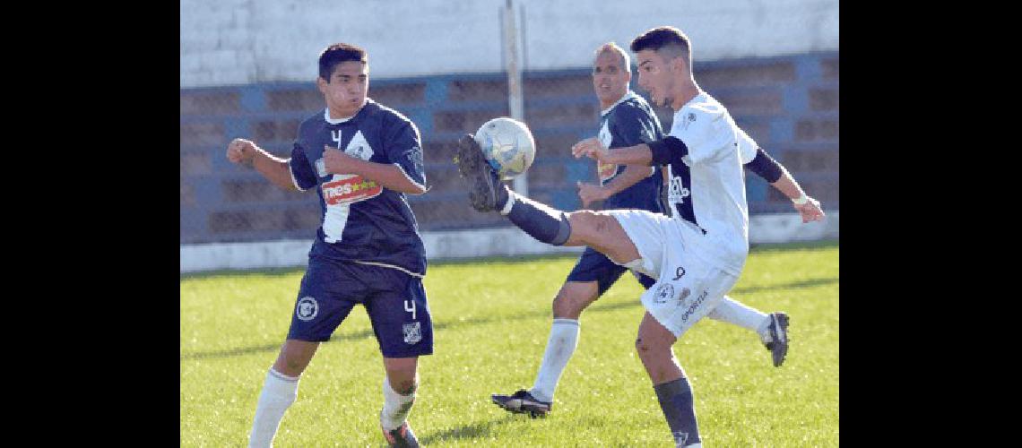 El FortÃ­n continÃºa al frente de la tabla de posiciones del Inicial El local supo refundarse tras la partida de varios jugadores y en el arranque de la era Fabricio Torres 