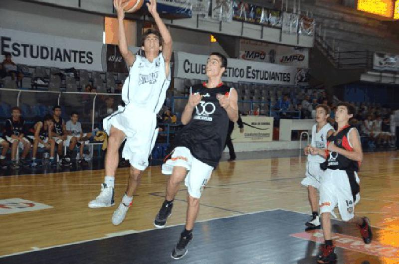 Estudiantes recibiÃ³ el pasado sÃbado a Chacarita Juniors de Azul en la Divisional B 