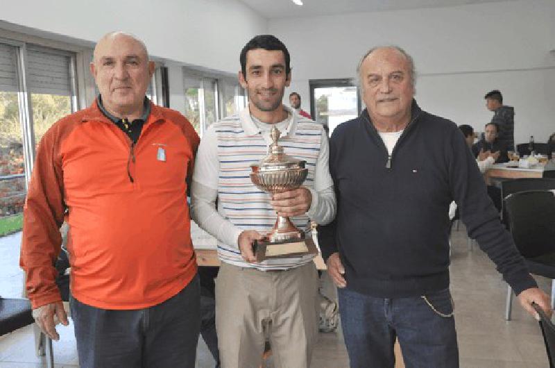 El dirigente Amadeo Papa el campeÃ³n Bernardo Ressia y Ricardo Lamas ex dirigente bataraz e hijo de Francisco Esteban Lamas 