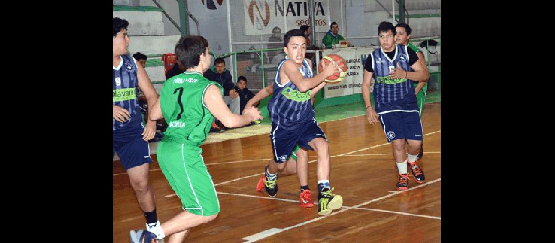 Racing le ganÃ³ a Pueblo Nuevo como visitante 