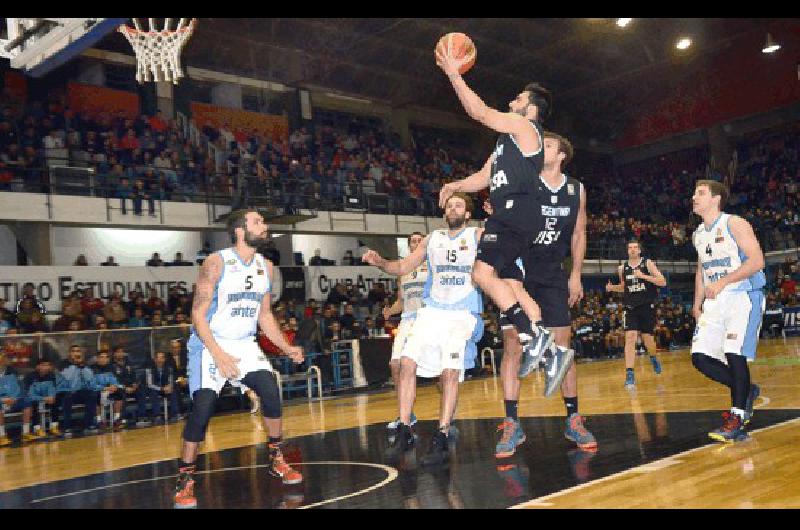 La Argentina se impuso anoche ante Uruguay en un Maxigimnasio que luciÃ³ como en sus mejores noches de Liga Nacional 