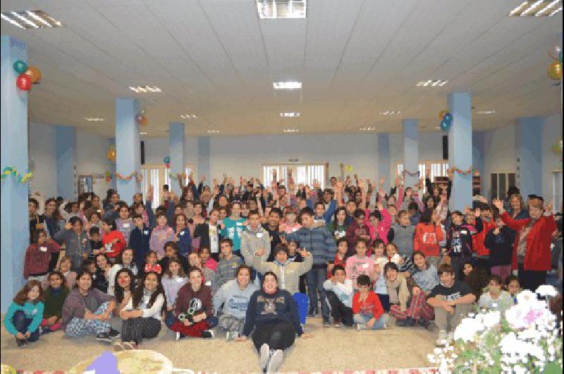 Unos 150 nintildeos participaron de un encuentro en el Centro Misionero Padre Kolbe