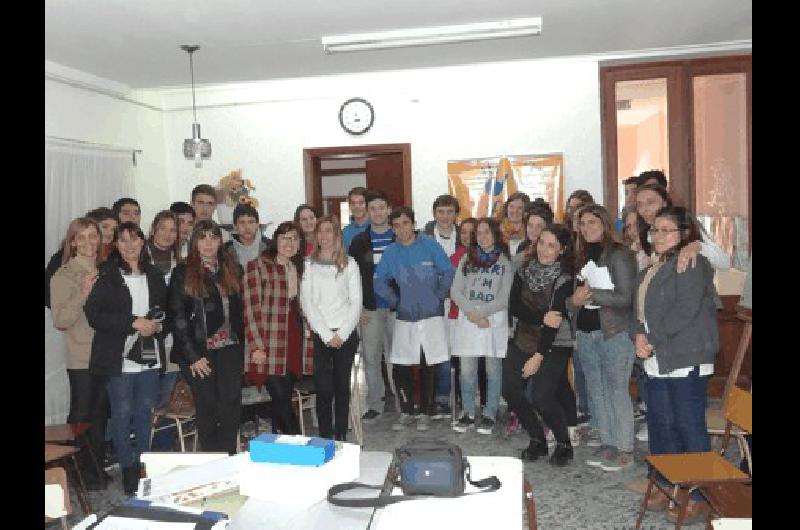 Docentes funcionarios y alumnos de las escuelas lamatritenses presentaron la II Feria del Libro local 